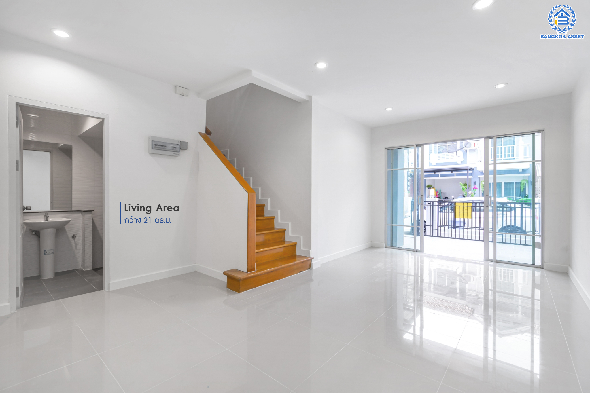 บ้านมือสองตกแต่งใหม่ แบรนด์ Property Perfect ม.เดอะวิลล่า ท่าอิฐ-รัตนาธิเบศร์ ทาวน์เฮ้าส์พร้อมอยู่ เนื้อที่ 18 ตร.ว. ฟังก์ชัน 3 ห้องนอน 2 ห้องน้ำ 1 ที่จอดรถ บนทำเลเชื่อมต่อทั้ง ถ.รัตนาธิเบศร์ และ ถ.ราชพฤกษ์ ใกล้รถไฟฟ้าสายสีม่วง "สถานีบางรักน้อยท่าอิฐ"